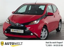 Rot Gebraucht 2018 Toyota Aygo X-play Kleinwagen | 8.760 € (Guter Preis)