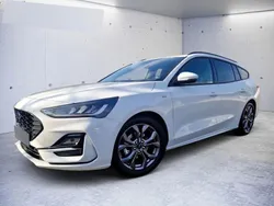 Weiss Gebraucht 2024 Ford Focus ST-Line | 24.789 € (Guter Preis)
