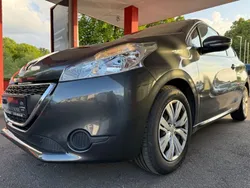 Grau Gebraucht 2015 Peugeot 208 Active Kleinwagen | 6.390 € (Fairer Preis)