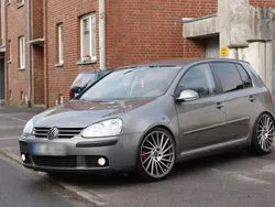 Grau Gebraucht 2005 VW Golf V Limousine | 3.299 € (Fairer Preis)