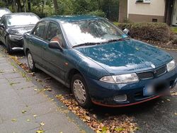 Grün Gebraucht 1998 Mitsubishi Carisma Limousine | 1.599 €