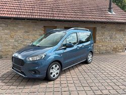 Blau Gebraucht 2019 Ford Tourneo Courier Trend Van / Kleinbus | 11.900 € (Fairer Preis)