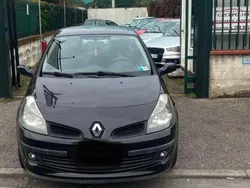 Schwarz Gebraucht 2007 Renault Clio II Kleinwagen | 1.000 €
