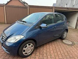 Blau Gebraucht 2011 Mercedes A160 Van / Kleinbus | 3.190 € (Guter Preis)