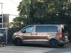 Braun Gebraucht 2016 Peugeot Traveller Allure Van | 27.500 €