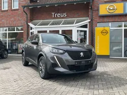 Grau Gebraucht 2023 Peugeot 2008 Active SUV | 17.890 € (Fairer Preis)