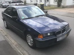 Blau Gebraucht 1992 BMW 316 Limousine | 990 €