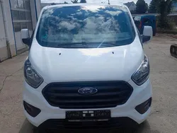 Weiß Gebraucht 2019 Ford Transit Van / Kleinbus | 15.499 €