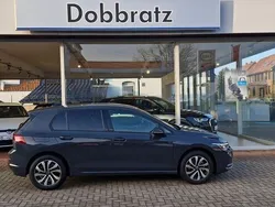 Grau Gebraucht 2022 VW Golf VIII Active Limousine | 21.900 € (Guter Preis)