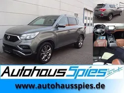 Grau Gebraucht 2018 Ssangyong Rexton Sapphire SUV | 19.990 € (Fairer Preis)