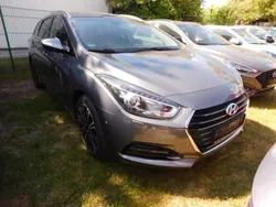 Grau (titanium silver) Gebraucht 2017 Hyundai i40 Premium Limousine | 16.490 € (Fairer Preis)