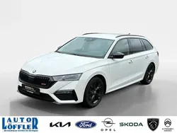 Weiß Gebraucht 2022 Skoda Octavia RS Kombi | 29.940 € (Guter Preis)