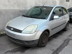 Silber Gebraucht 2005 Ford Fiesta Kleinwagen | 700 € (Guter Preis)