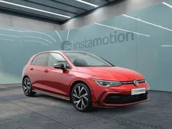 Rot Gebraucht 2024 VW Golf VIII R-line Limousine | 35.248 € (Fairer Preis)