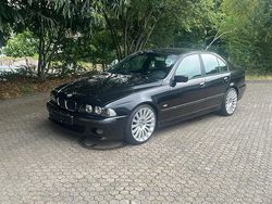 Schwarz Gebraucht 2000 BMW 523 Limousine | 4.900 € (Teuer)