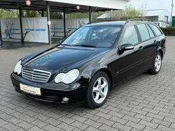 Schwarz Gebraucht 2005 Mercedes C200 Limousine | 2.590 € (Fairer Preis)