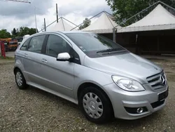 Silber Gebraucht 2009 Mercedes B180 Van / Kleinbus | 3.200 € (Superpreis)