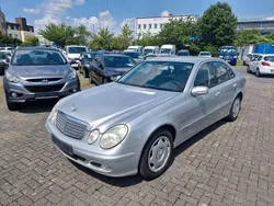 Silber Gebraucht 2004 Mercedes E200 Limousine | 2.550 € (Superpreis)