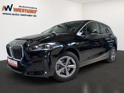 Schwarz Gebraucht 2024 BMW 218 Active Tourer Van / Kleinbus | 24.990 € (Superpreis)