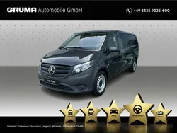 Grau Gebraucht 2023 Mercedes Vito Van / Kleinbus | 41.500 €