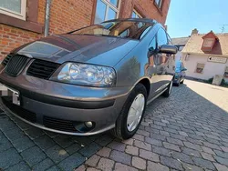 Grau Gebraucht 2007 Seat Alhambra Van / Kleinbus | 3.999 € (Fairer Preis)