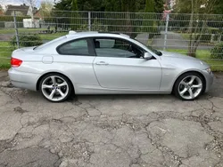 Silber Gebraucht 2009 BMW 330 Sport Line Coupé | 19.900 € (Teuer)