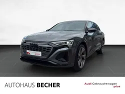 Grau Gebraucht 2023 Audi Q8 e-tron S-Line SUV | 66.990 € (Fairer Preis)