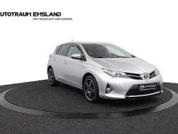 Silber Gebraucht 2014 Toyota Auris Hybrid Limousine | 8.999 € (Fairer Preis)