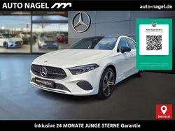 Weiß Gebraucht 2024 Mercedes A200 Advanced Kleinwagen | 31.790 € (Fairer Preis)
