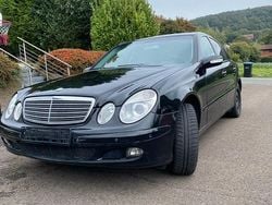 Schwarz Gebraucht 2004 Mercedes E220 Limousine | 1.700 €