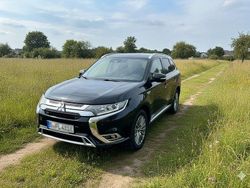 Schwarz Gebraucht 2019 Mitsubishi Outlander P-HEV Top SUV | 18.200 € (Guter Preis)