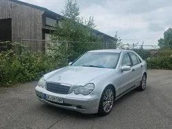 Gebraucht 2003 Mercedes C200 Limousine | 2.600 €