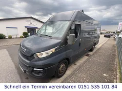 Grau Gebraucht 2015 Iveco Daily Van / Kleinbus | 12.999 € (Teuer)