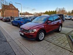 Rot Gebraucht 2017 VW Tiguan Trendline SUV | 15.990 € (Guter Preis)