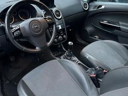 Grau Gebraucht 2007 Opel Corsa Sport Limousine | 1.100 € (Superpreis)