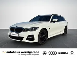 Weiß Gebraucht 2022 BMW 330e M Sport Limousine | 36.939 € (Fairer Preis)