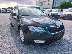 Schwarz Gebraucht 2016 Skoda Octavia Style Kombi | 7.438 € (Superpreis)