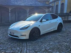 Weiß Gebraucht 2022 Tesla Model Y Performance SUV | 37.890 € (Guter Preis)