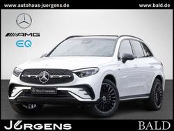 Weiß Gebraucht 2025 Mercedes GLC300e AMG SUV | 72.780 €
