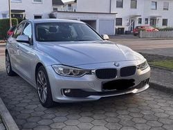 Silber Gebraucht 2012 BMW 318 Limousine | 7.499 € (Guter Preis)