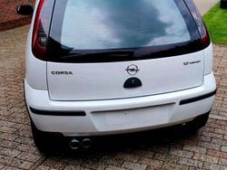 Weiß Gebraucht 2005 Opel Corsa Kleinwagen | 800 € (Superpreis)