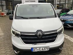 Weiß Gebraucht 2024 Renault Trafic Komfort Van | 30.999 € (Superpreis)