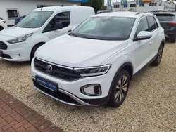 Weiß (weiss) Gebraucht 2023 VW T-Roc Move SUV | 21.890 € (Fairer Preis)