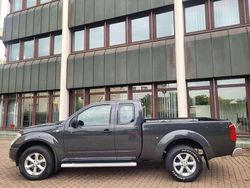 Grau Gebraucht 2007 Nissan Navara SE Abholung | 15.900 €