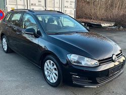 Schwarz Gebraucht 2016 VW Golf VII LOUNGE Kombi | 9.950 € (Etwas zu teuer)