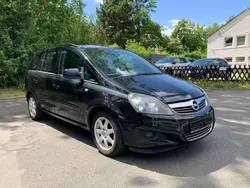 Schwarz Gebraucht 2014 Opel Zafira Family Van / Kleinbus | 7.990 € (Fairer Preis)