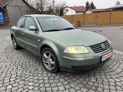 Grau Gebraucht 2001 VW Passat Limousine | 1.999 € (Guter Preis)