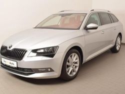 Silber metallic Gebraucht 2016 Skoda Superb Style Kombi | 22.877 € (Teuer)