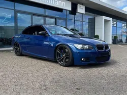 Blau Gebraucht 2009 BMW 330 Cabriolet M Performance Cabrio | 12.000 €