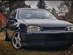 Schwarz Gebraucht 1998 VW Golf IV GTI Kleinwagen | 4.900 €